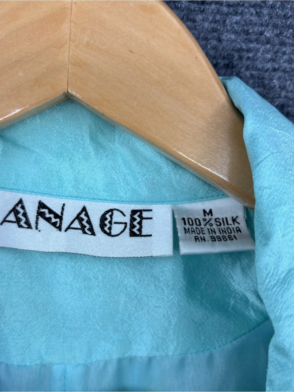 Anage flat keep left