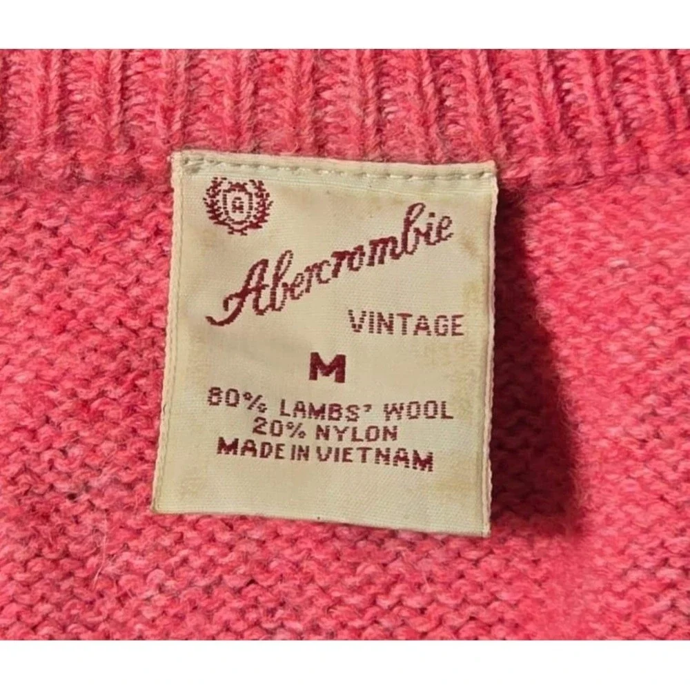 Abercrombie & Fitch cozy up