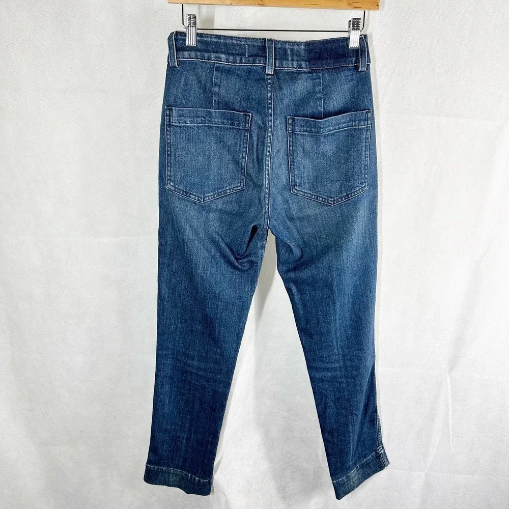 AMO are noticeable size