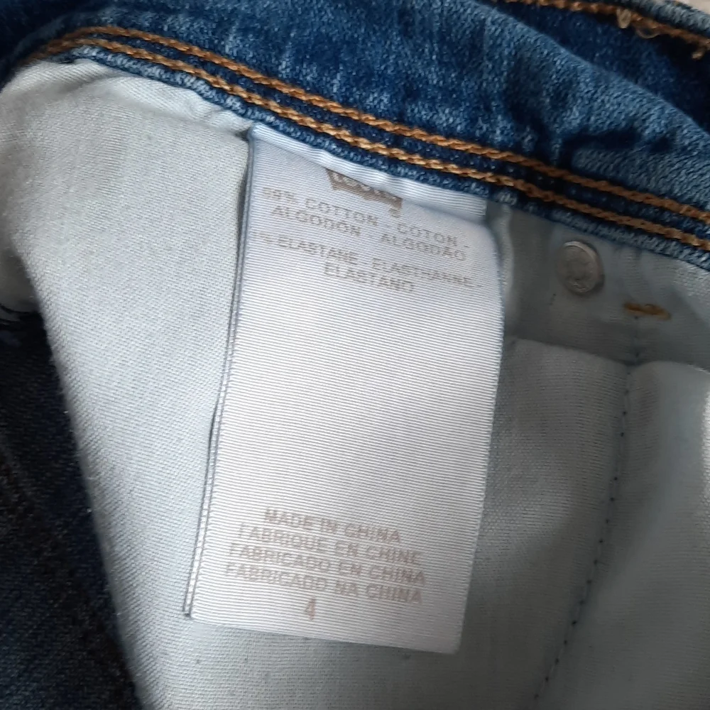 Levis items accept