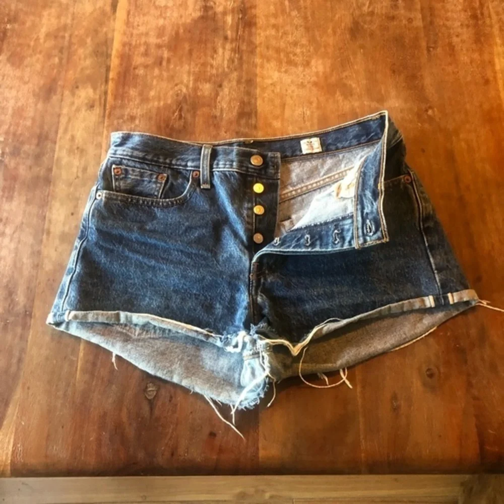 Levis preowned no