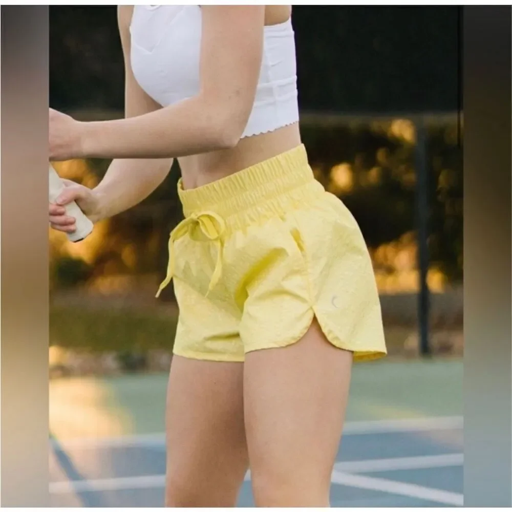 Zyia‎ Active Lemon Fizzy Bubble Shorts Medium