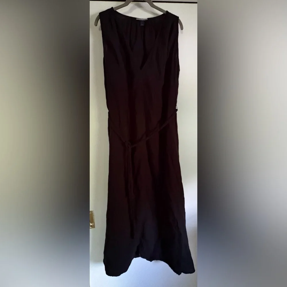 NWT-universal threads crinkle linen, long  sleeveless V Neck Cable tie dress