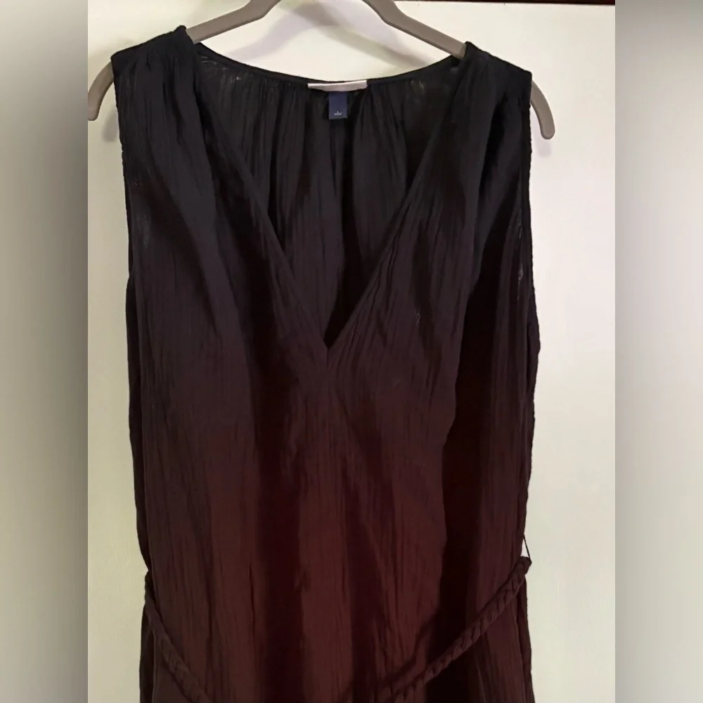 NWT-universal threads crinkle linen, long  sleeveless V Neck Cable tie dress