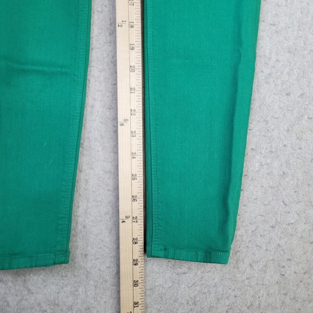 Hudsons Bay Company size measured time
