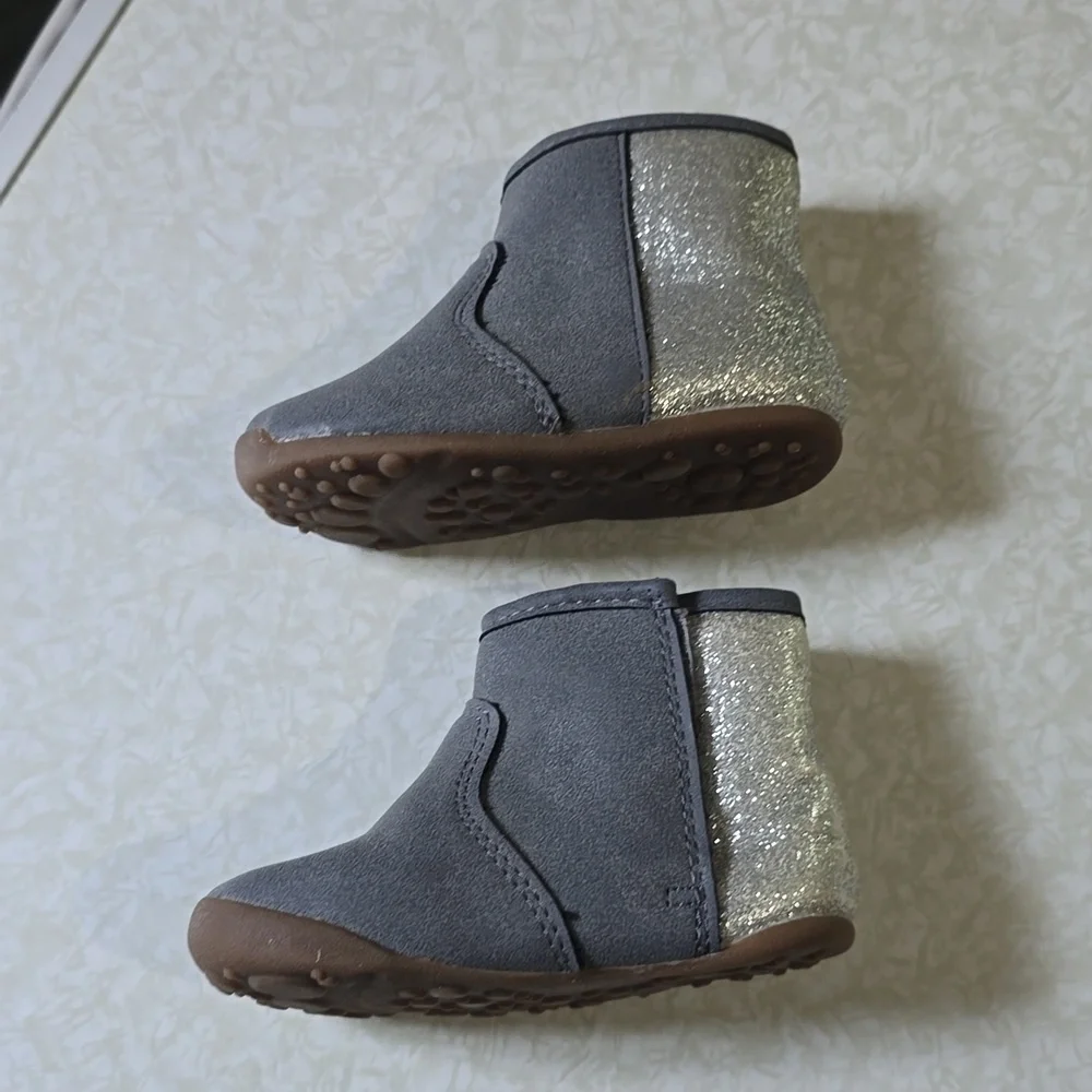 Carter's Every Step Stage 1 Crawl‎ Fashion Boots Size 4