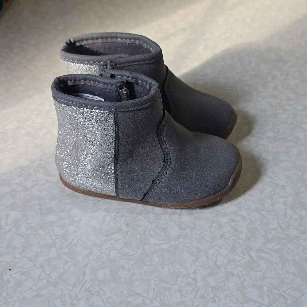 Carter's Every Step Stage 1 Crawl‎ Fashion Boots Size 4