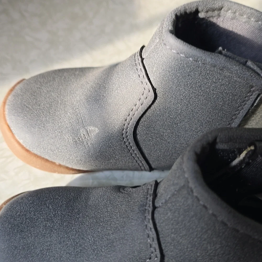 Carter's Every Step Stage 1 Crawl‎ Fashion Boots Size 4