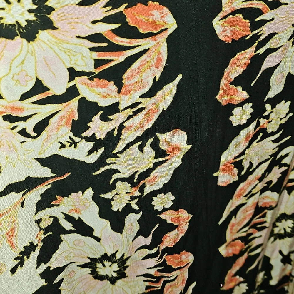 Billabong Womens Sz S/M Floral Kimono! Gorgeous