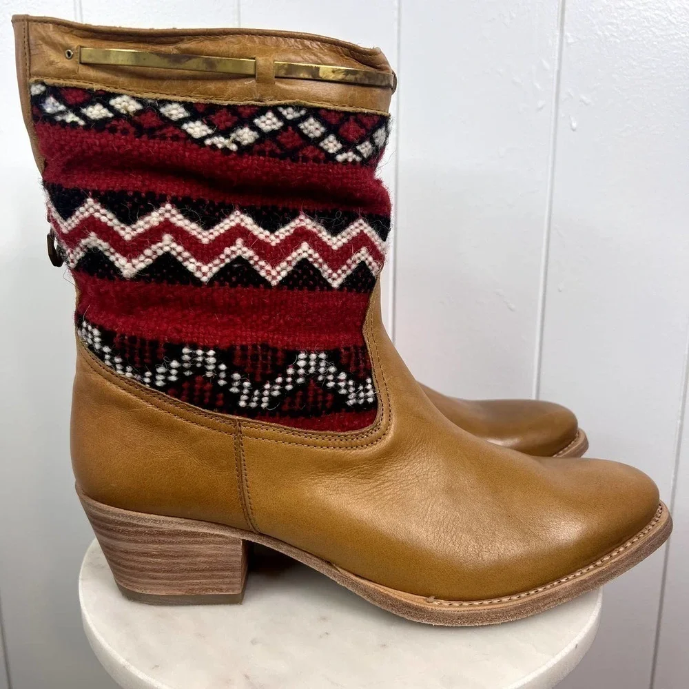 NIB Cobra Society‎ Otto Ankle Boots in Red Madder Root Kilim SZ 42