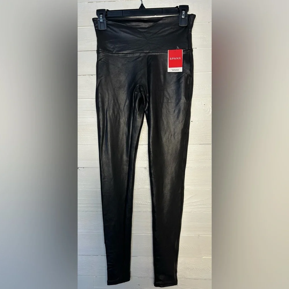 NWT Spanx black leather faux leggings, women’s size medium.