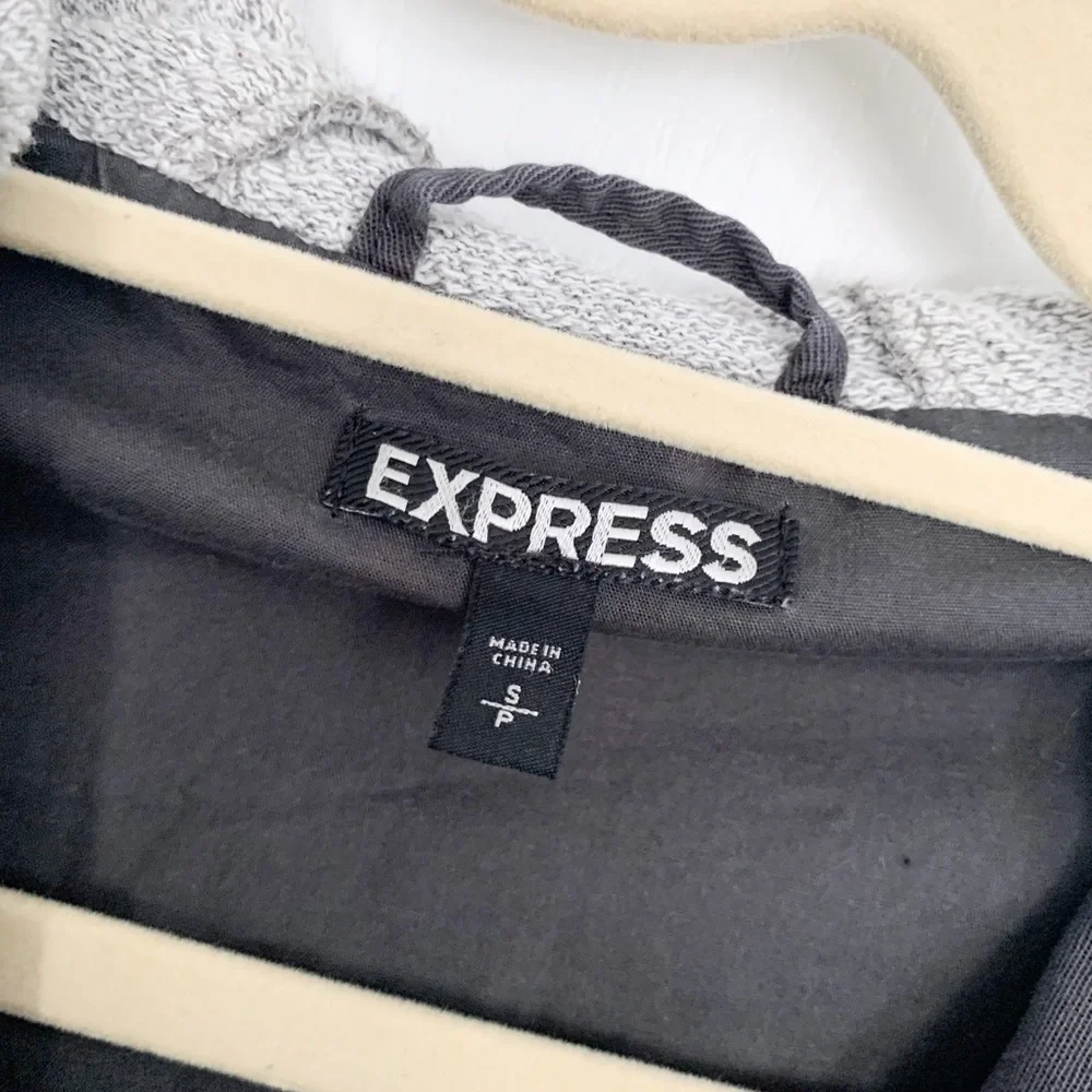 Express brand size