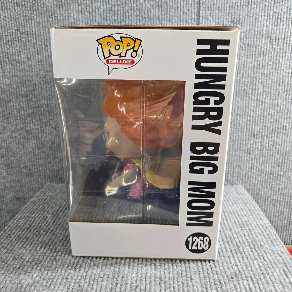 Funko Pop! Deluxe One Piece Hungry Big Mom Vinyl Figure 1268 Gear 5 Trading Card