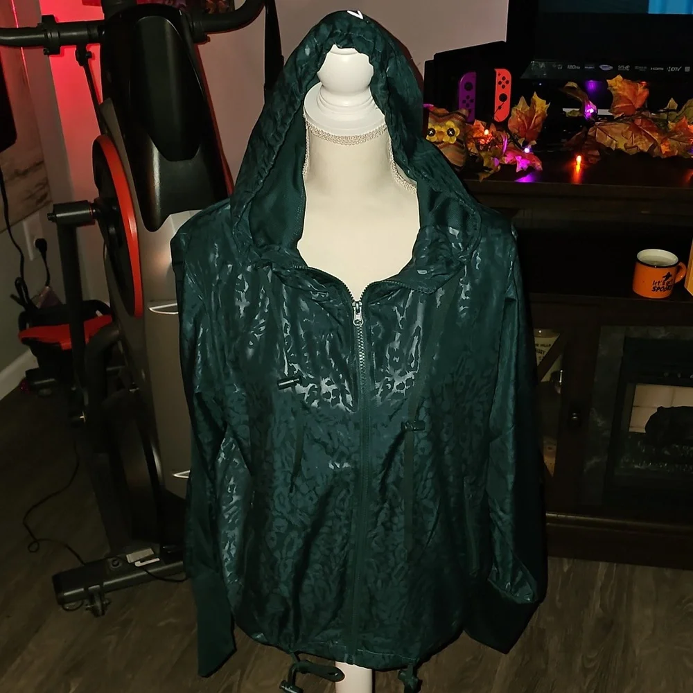 ZYIA Womens Cheetah Print Light Weight Jacket Size Large.  Mint Condition! RARE