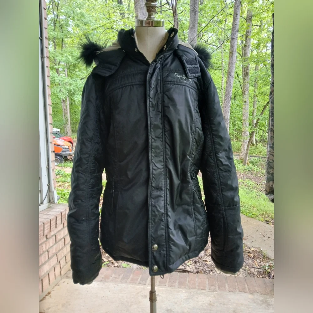 Pepe Jeans‎ London. Black Hooded Winter Jacket with Fur Trim. SzXL