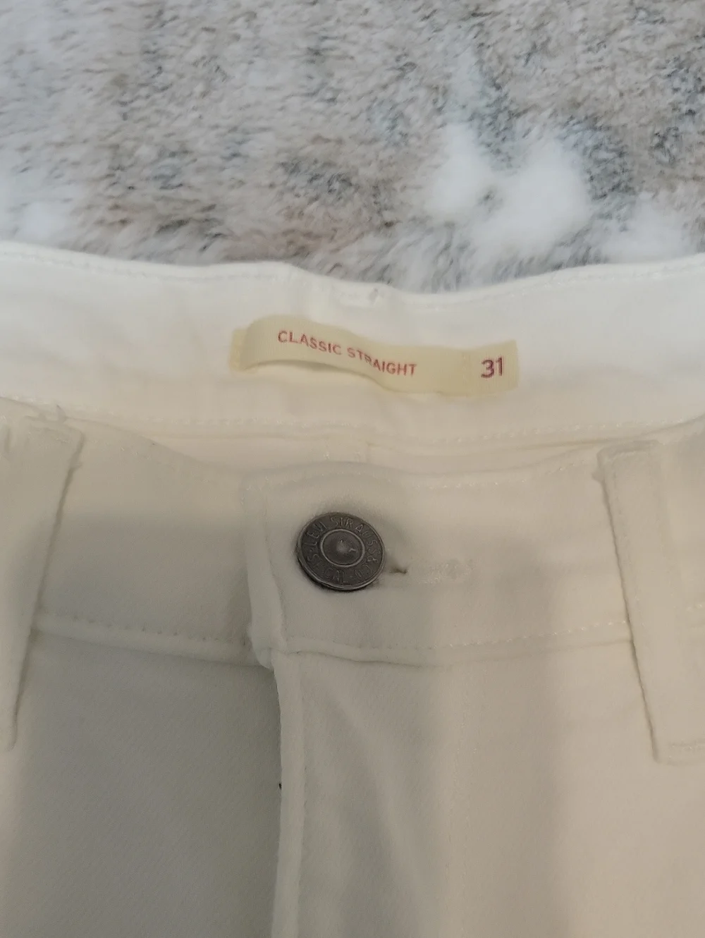 Crisp White Women Levi Straight-Leg Jeans