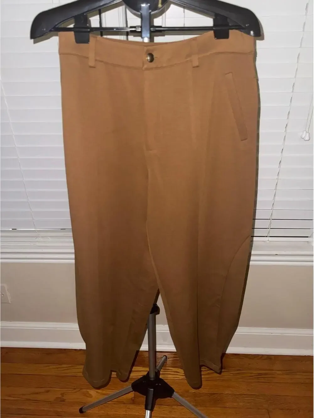 Ruti Stretch Suit Detail Oriented Tapered Pants Camel‎ Size 12 NWT
