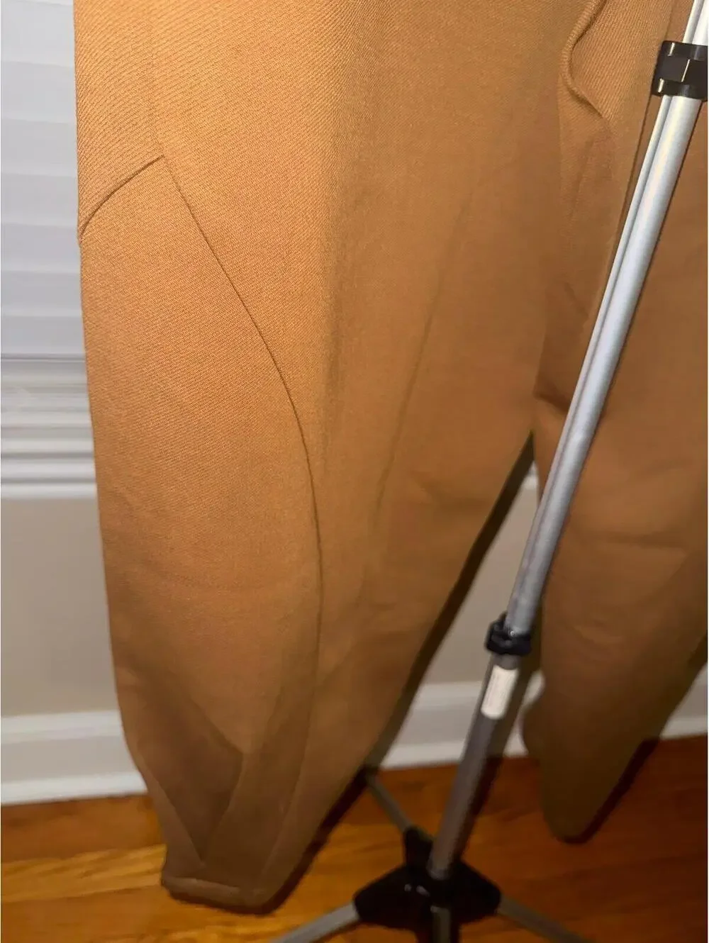 Ruti Stretch Suit Detail Oriented Tapered Pants Camel‎ Size 12 NWT