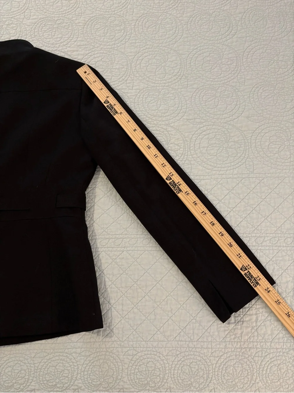 Kasper belt bold suit