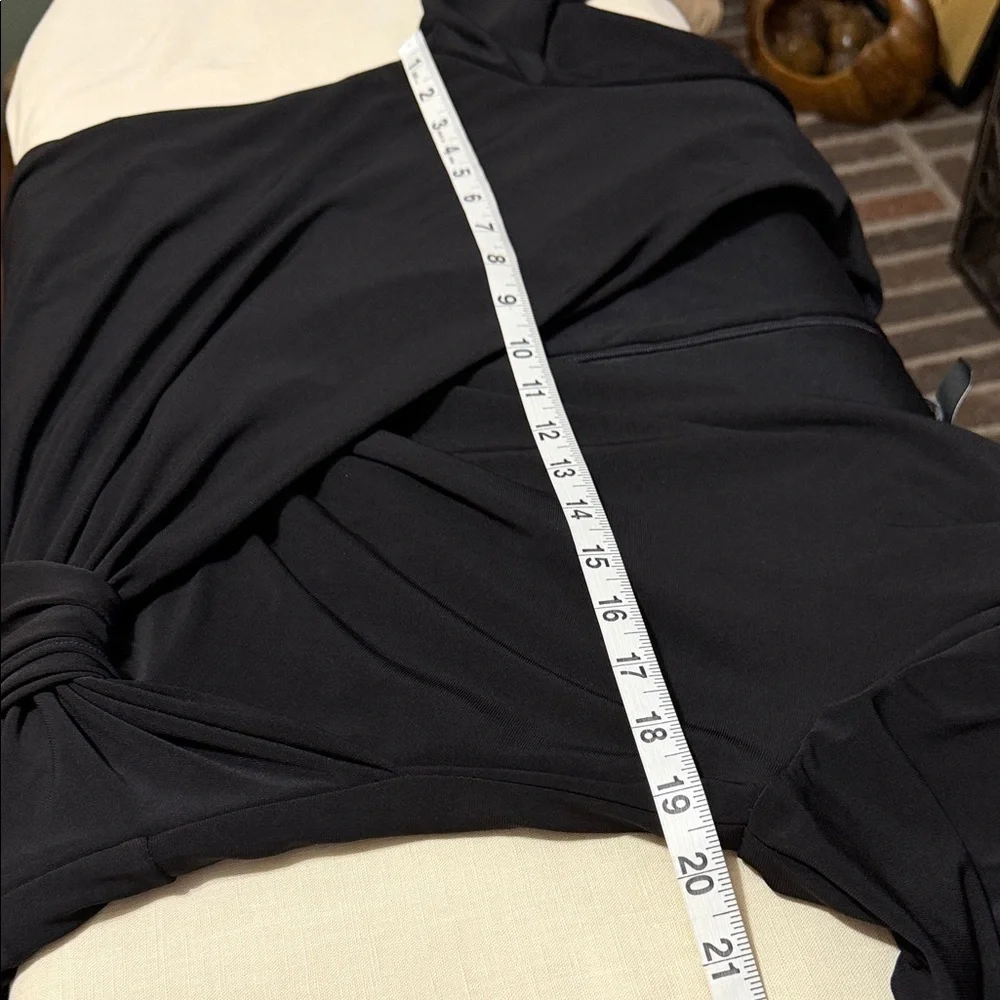Adrianna Papell sophisticated black