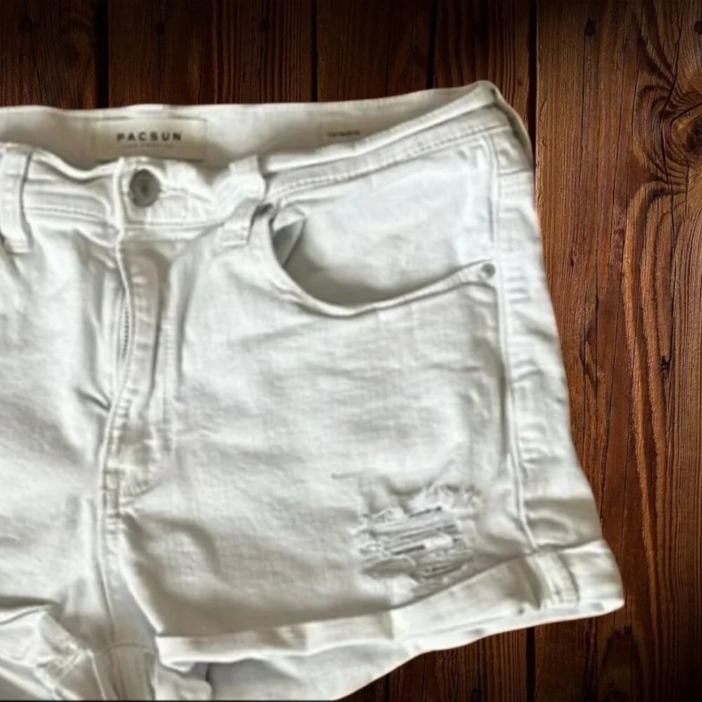 PacSun LA The Shortie White Denim Distressed Shorts Women's Size 29