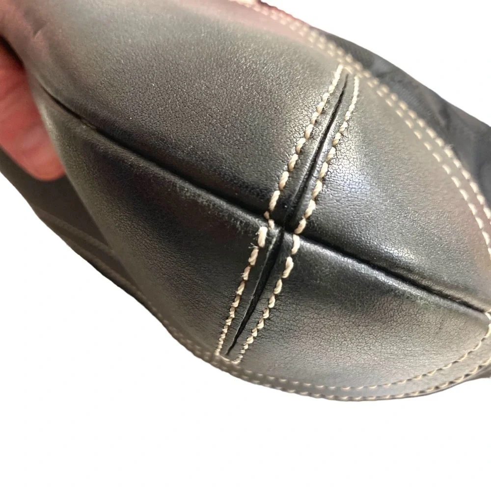 Coach gently shown scuffs