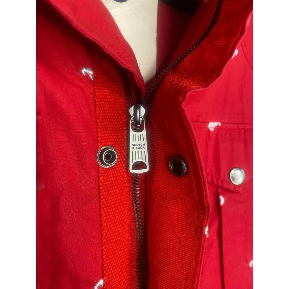 Scotch & Soda wardrobe utility