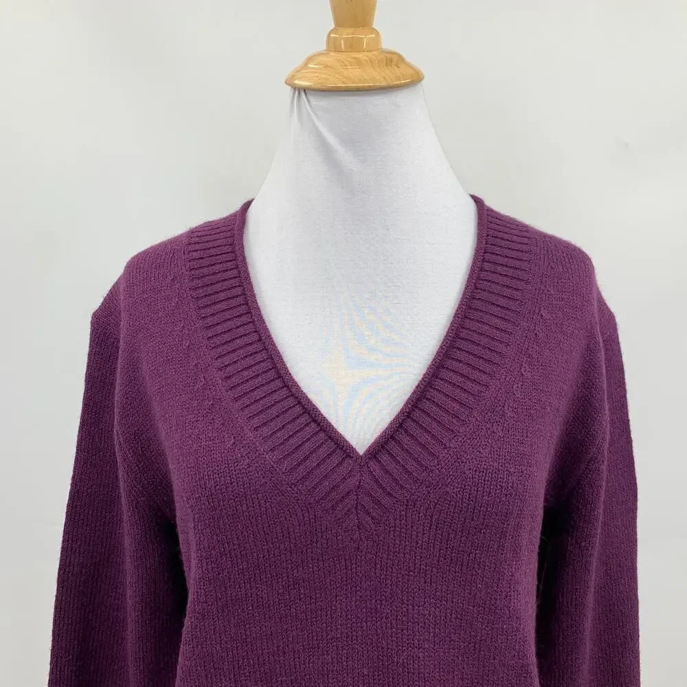 Banana Republic neck location hibiscus