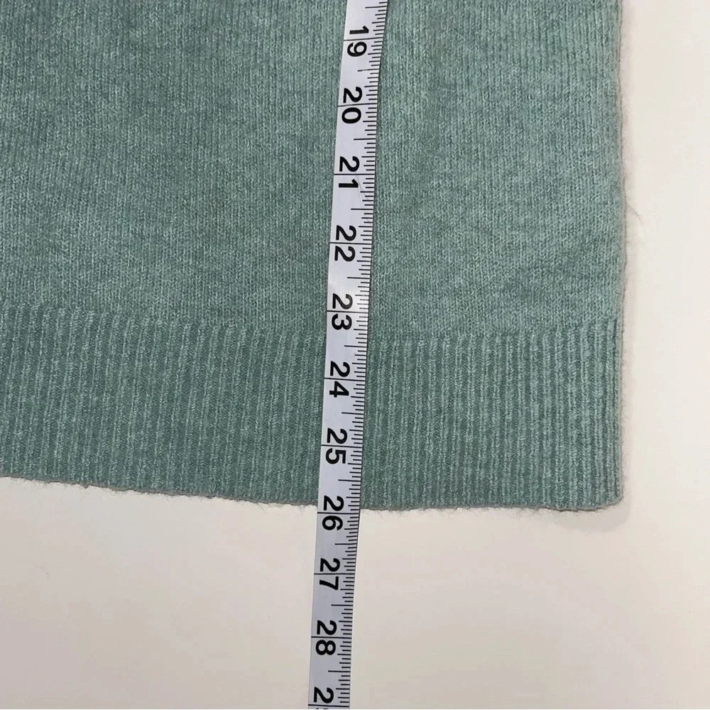 LOFT aqua plush