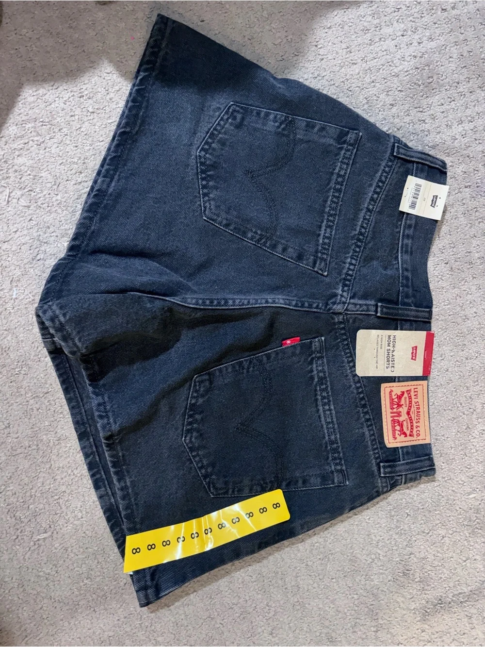 Levis sleek black