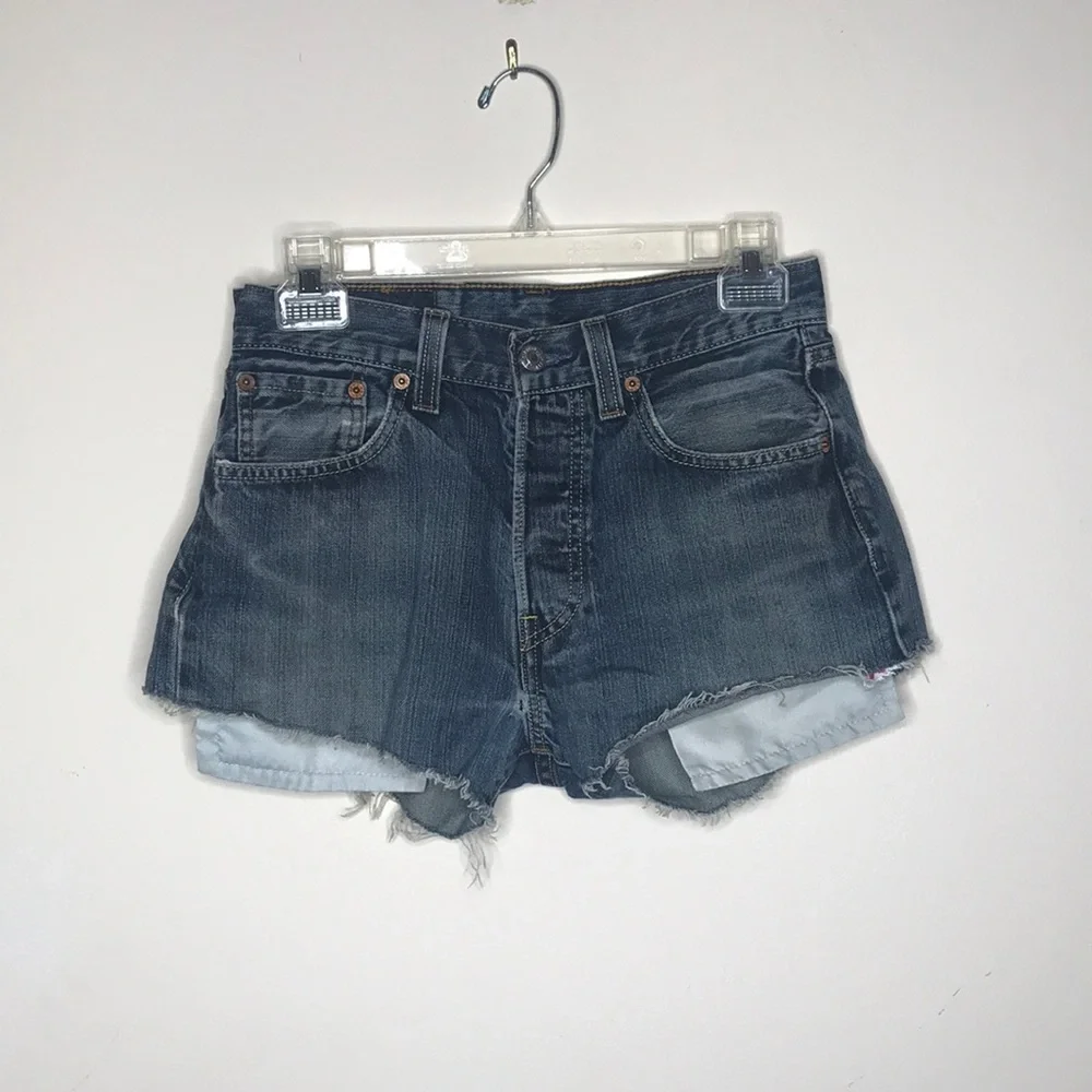 Levi 501  distressed shorts 28 Waist