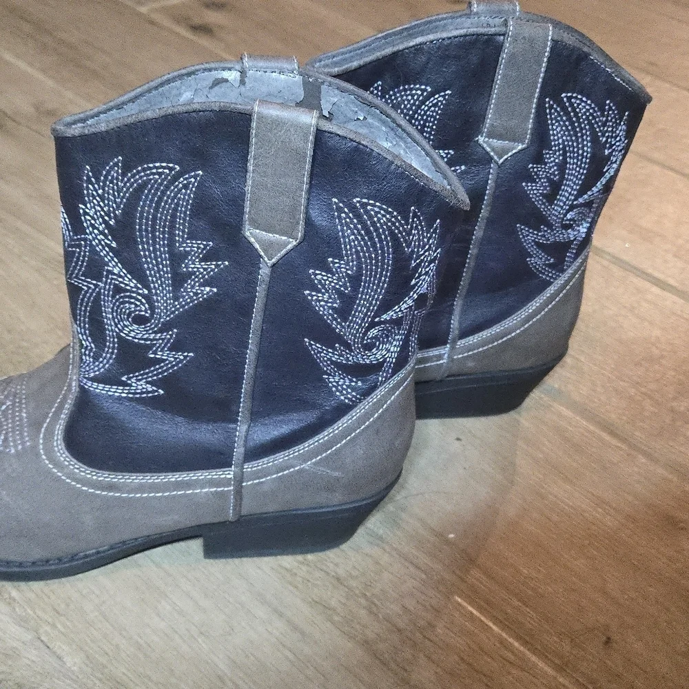 LR Nashville trendy western