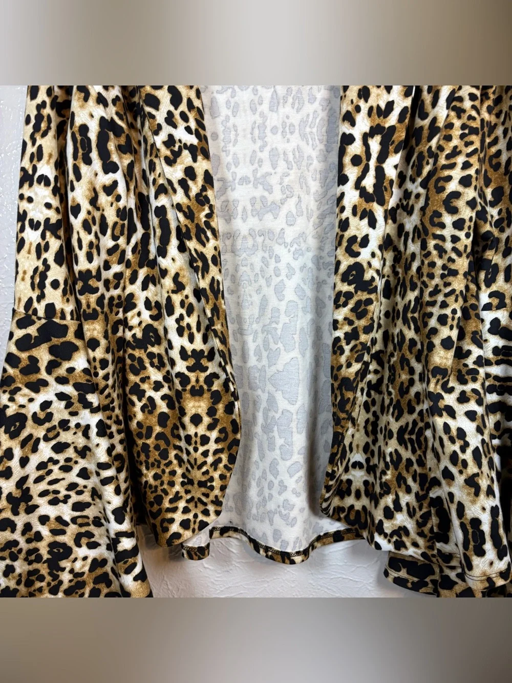 Lucky & Blessed Bell Sleeved Blazer Cardigan Large L&B Leopard Print Animal
