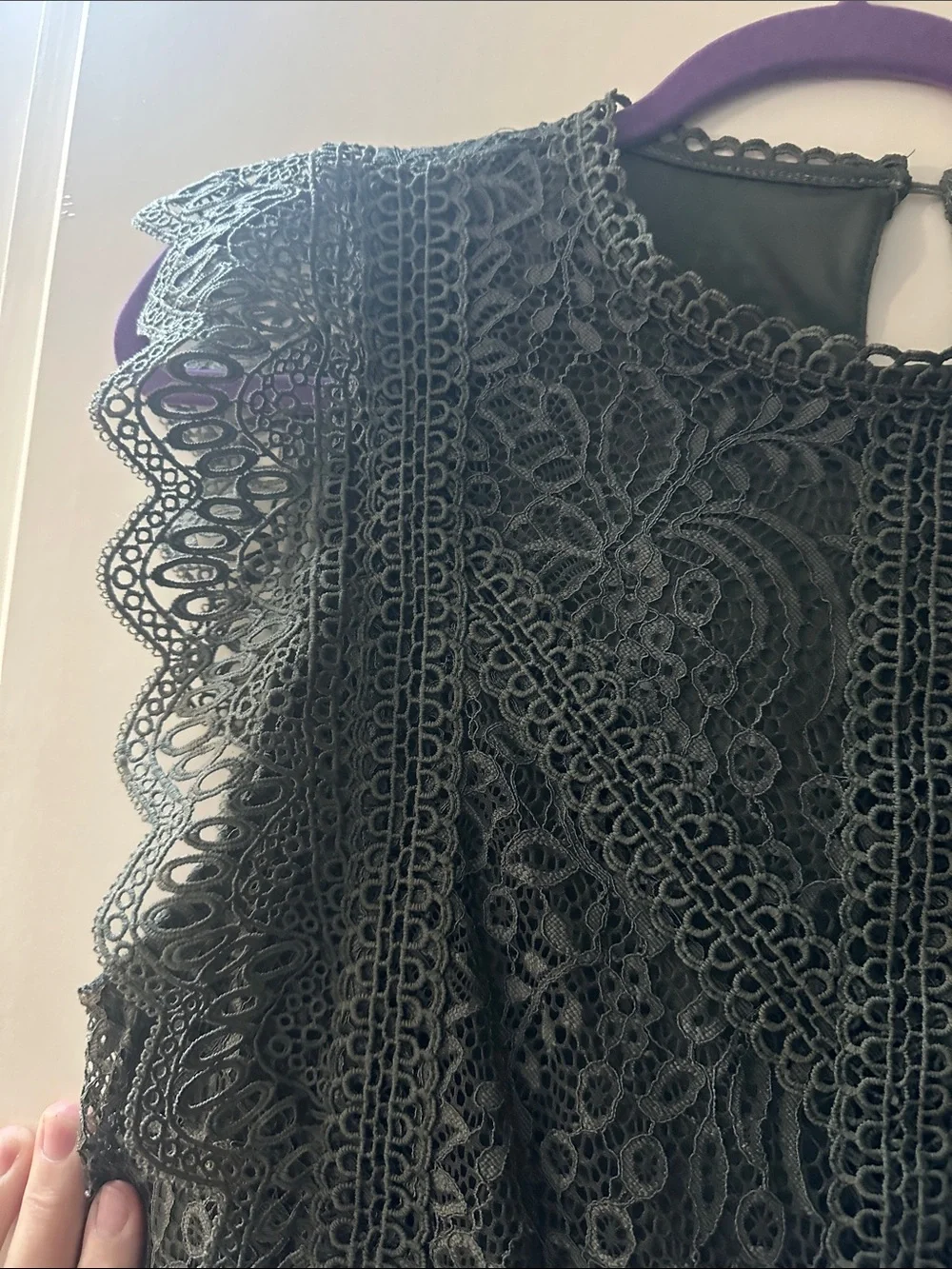 Cable & Gauge delicate lace