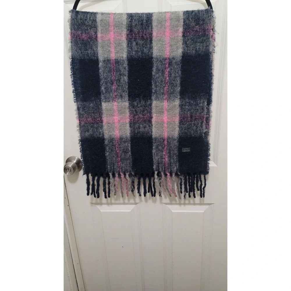 J. Crew burrito confuse new