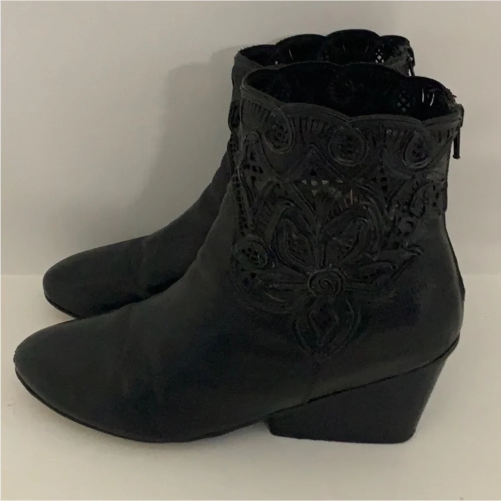 Via Spiga authentic via