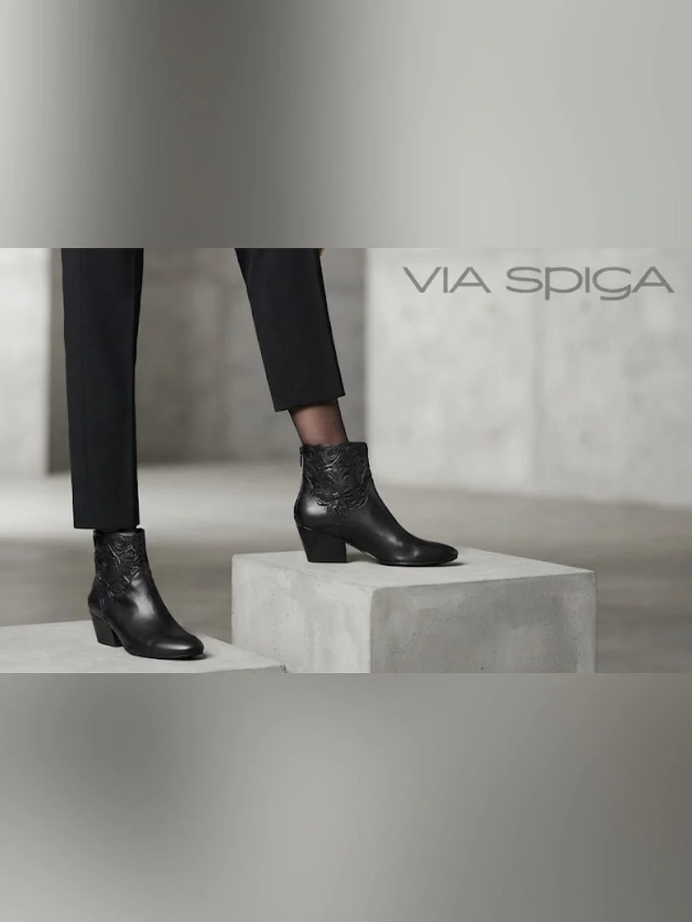 Authentic Via Spiga designer black leather wedge boots size 9.5