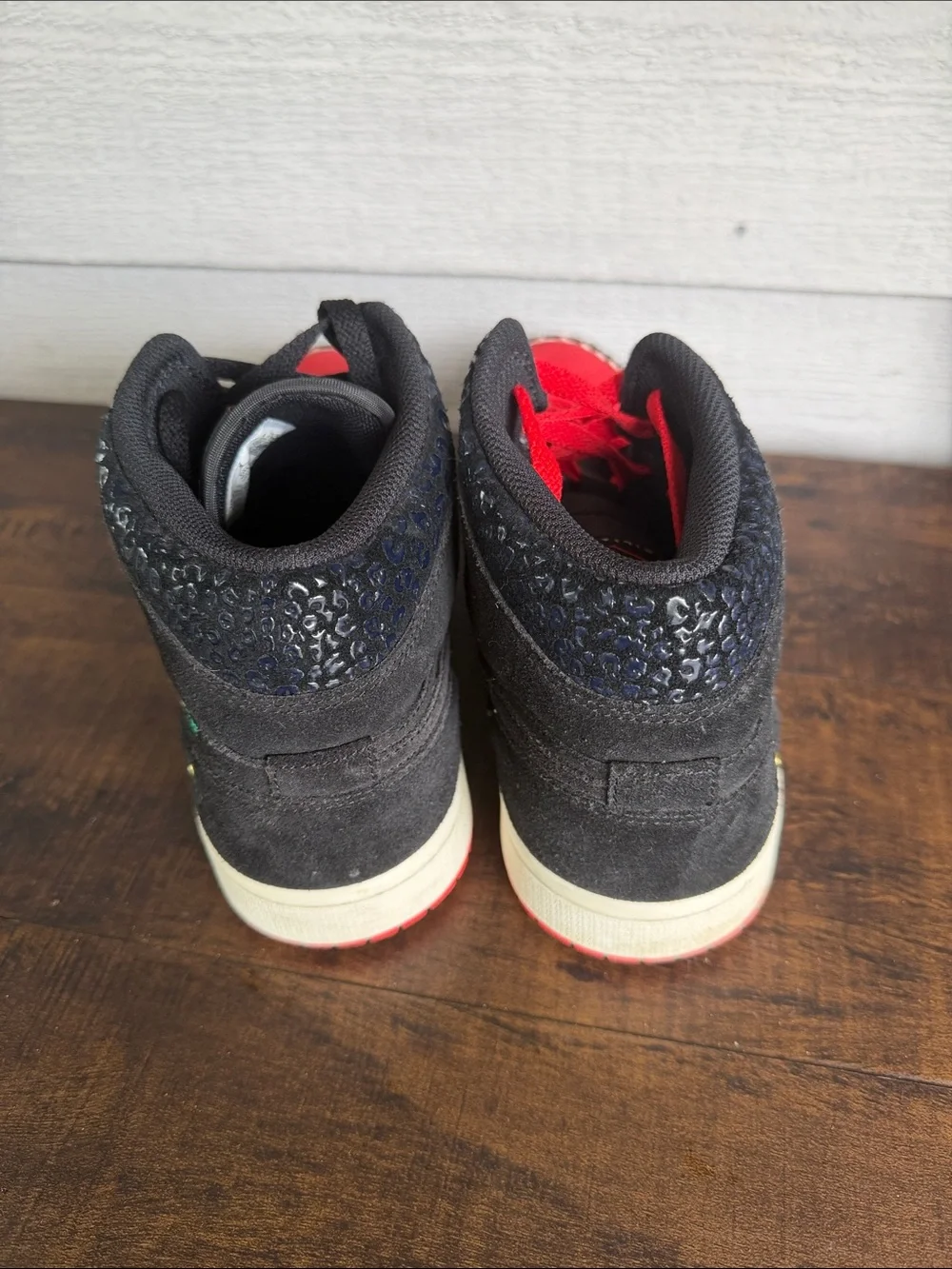 Jordan bold red