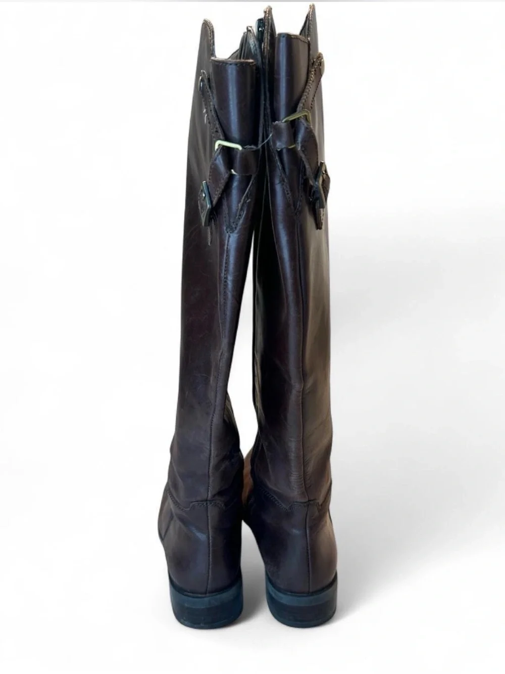 Vince Camuto sleek knee