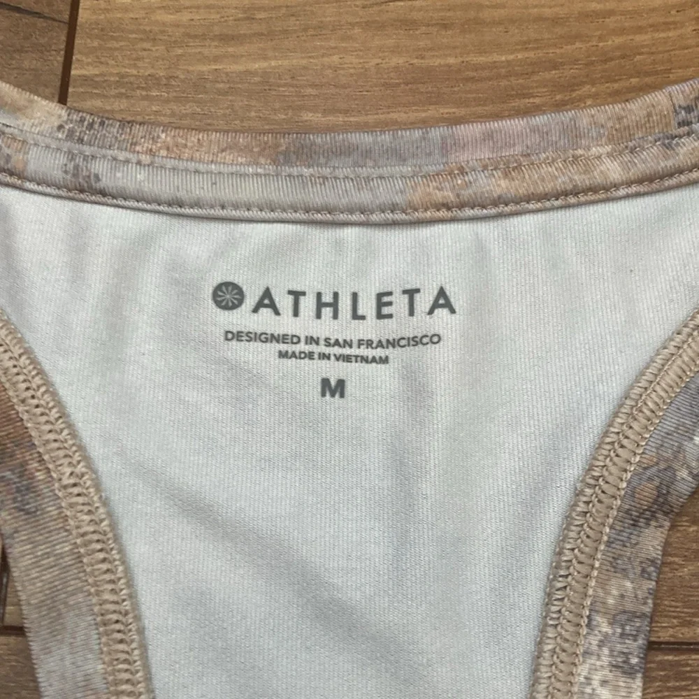 Athleta golded shanti
