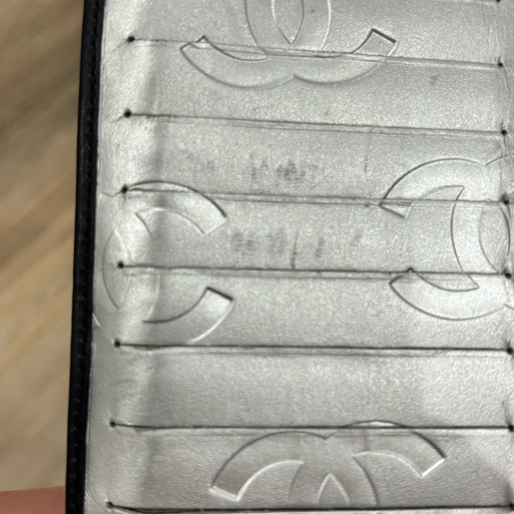 CHANEL chic wallet