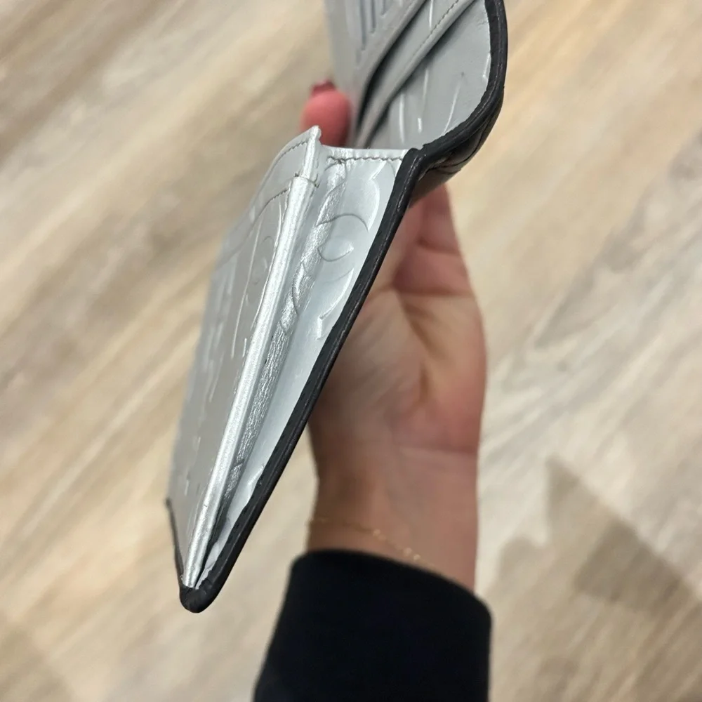 CHANEL chic wallet