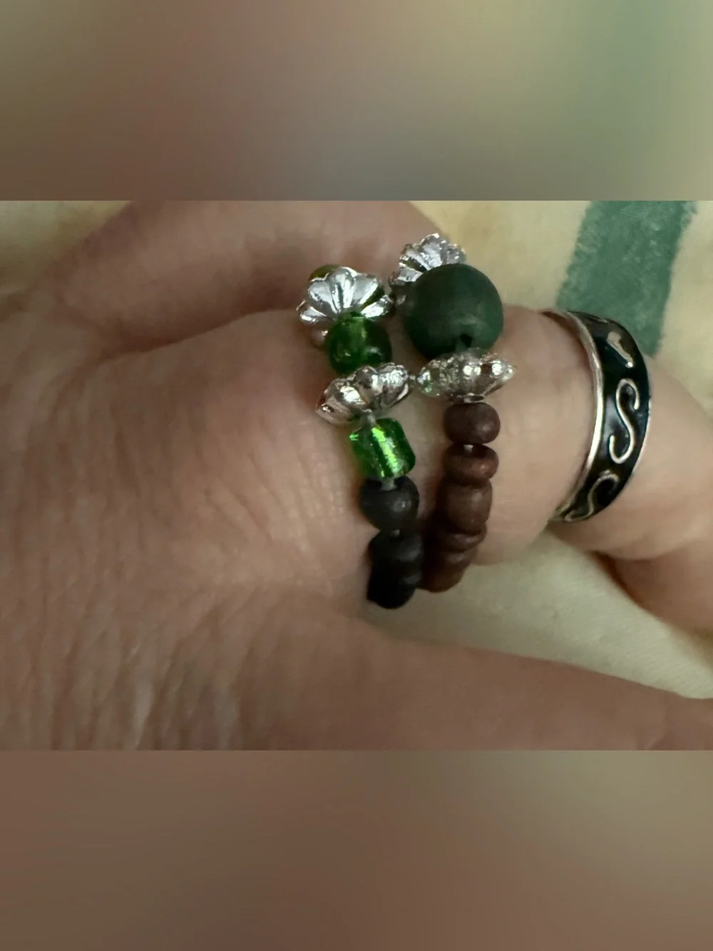 N/A green black