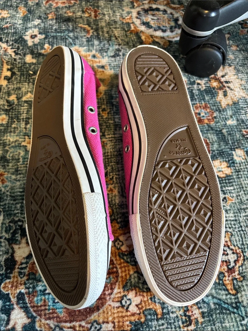 Converse Women's Pink Canvas Ballet Flat Style Low-Top Sneakers