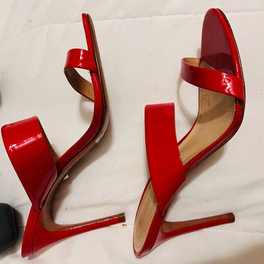 SCHUTZ sleek red