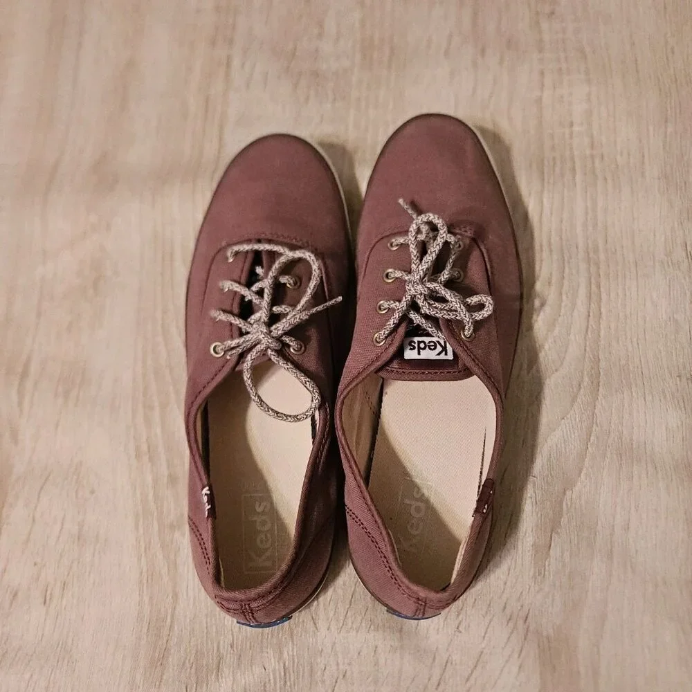 Keds these comfort
