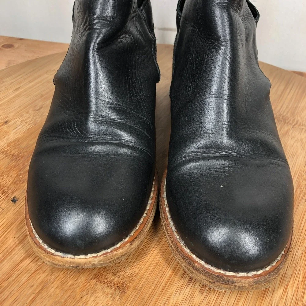 Acne Studios womens size 36 shoes Black Leather heel ankle boots