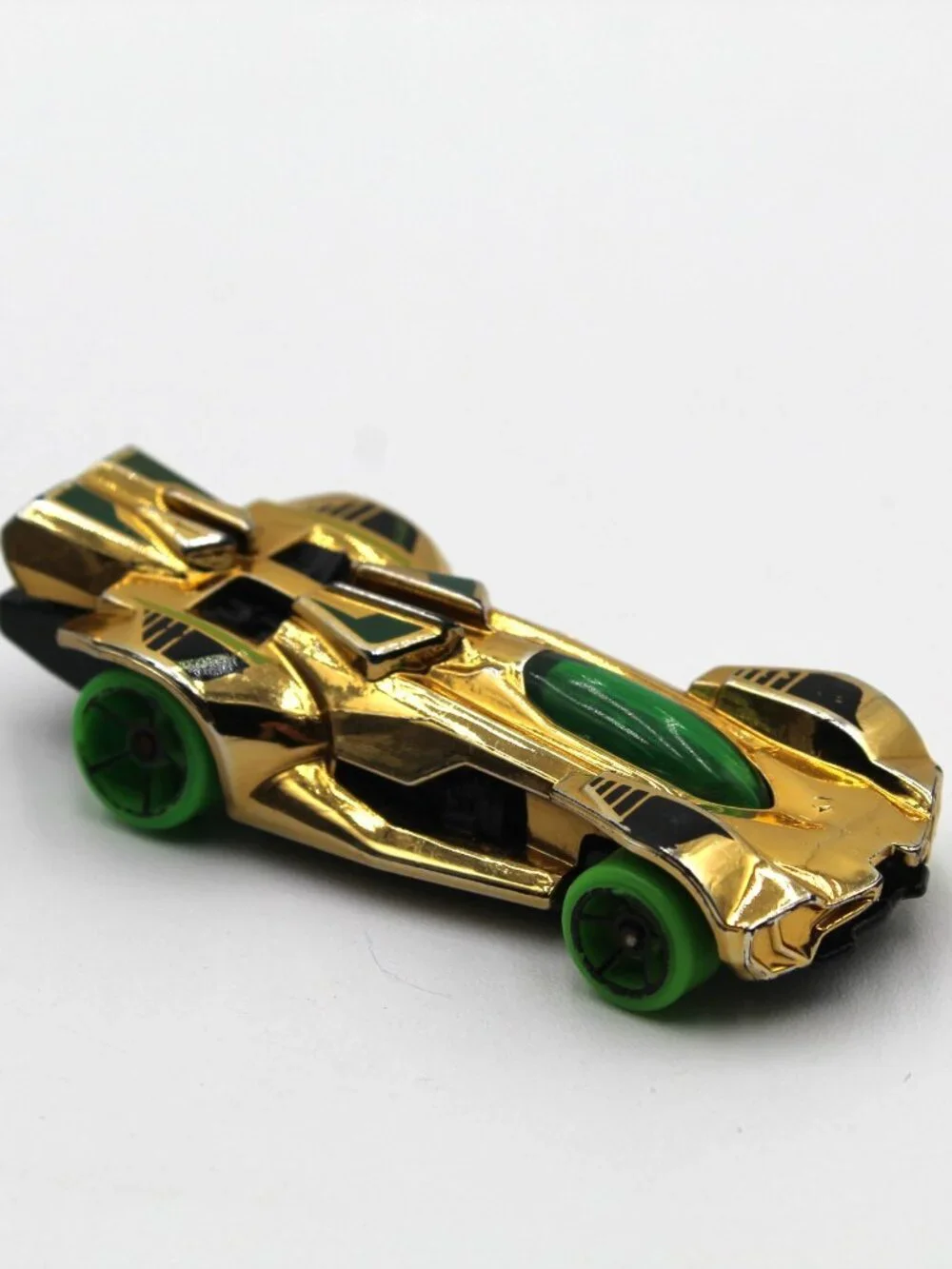 2014 Hot Wheels Rev Rod Gold Chrome & Neon Green 1:64 Die-Cast Sports Car