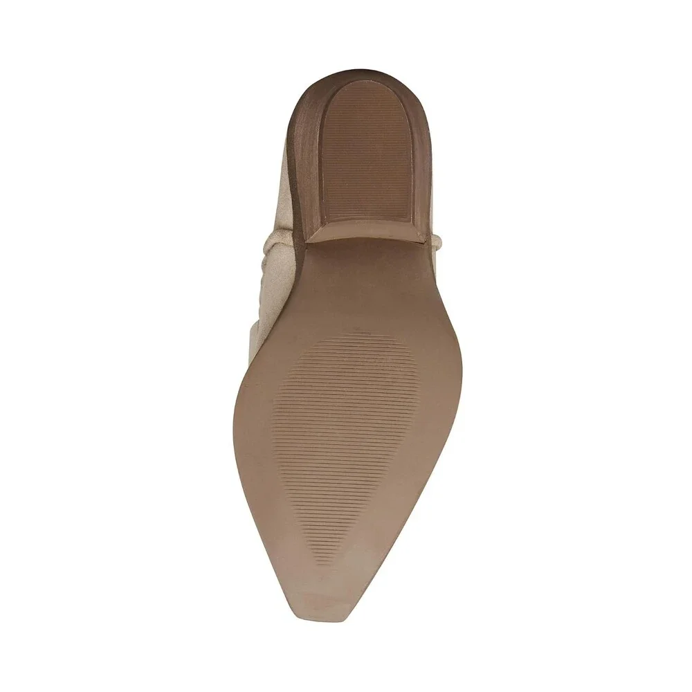 Steve Madden brand boots type