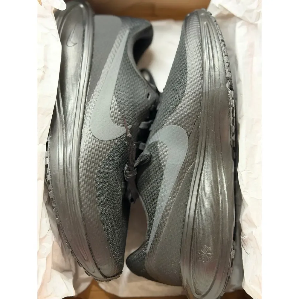 Nike revolution size